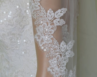 Macrame Lace Wedding Veil with Comb
