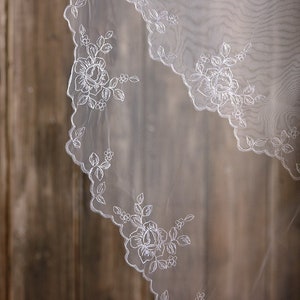 Veil in 2 layer,Embroidered Veil,Bridal Veil,Fingertip Veil, Elbow Veil, Cathedral Veil, Chapel Veil, Waltz length bridal veil.