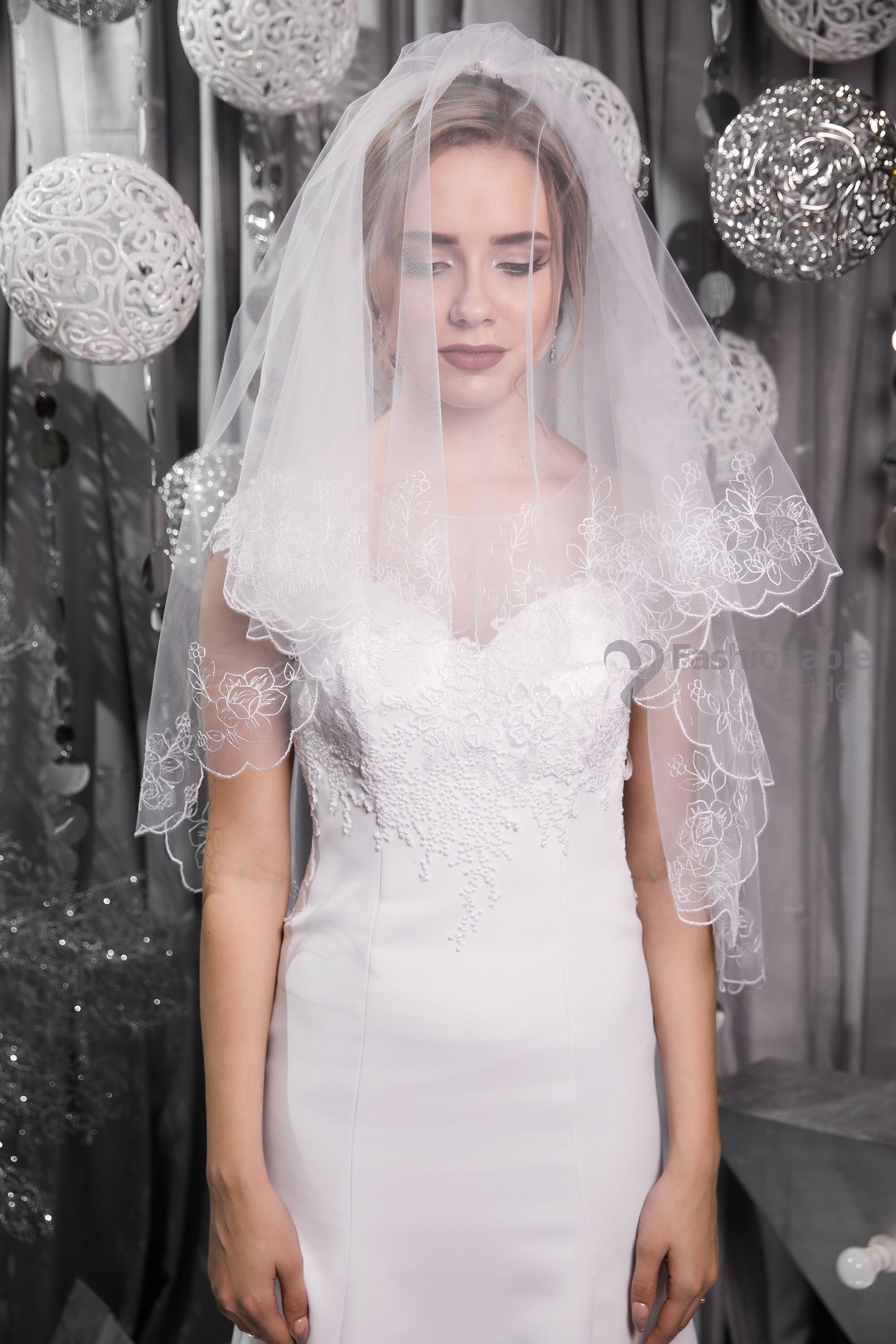 Voile De Mariée Court 2 Couches Avec Peigne – Tulle Brodé Ruban, Parfait Pour Enterrement Vie De Jeune Fille, Cosplay
