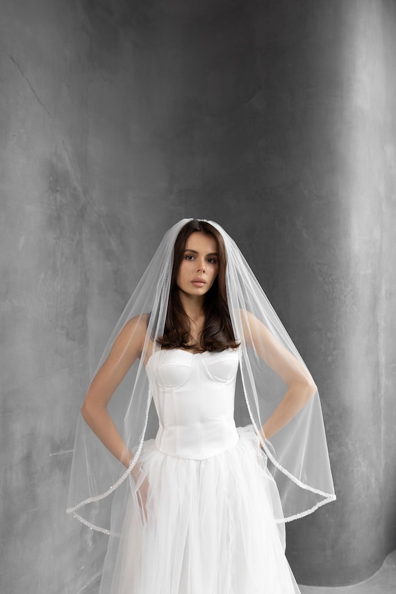 Crystal Bridal Veil, Wedding Veil With Beaded Trim, 1 Tier  display picture 2