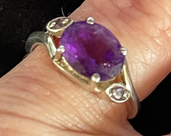 Silver Ring with Amethyst Type Gemstone Size 5 - image 1