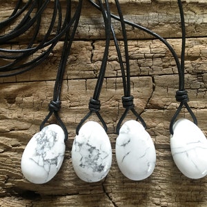Leather cord * Magnesite * Leather necklace * Necklace * Leather * Tumbled stone * Drilled stone * White * Men&#39;s necklace * Men&#39;s jewelry * Children&#39;s necklace