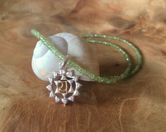 Collier "Heart Chakra" Gemstone Necklace * Peridot * Short Chain * Green * Anahata Chakra * Heart Chakra Pendant * Chakra Necklace * Sterling Silver