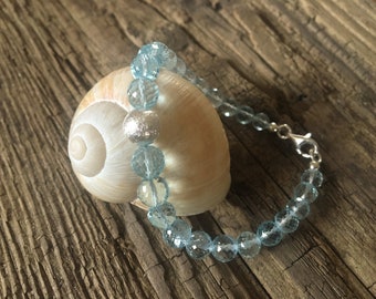 Bracelet "Magic Blue" * Topaz blue * Sterling silver ball * Wedding gift * Bridal jewelry * Bridal gift * Carabiner * Facet cut