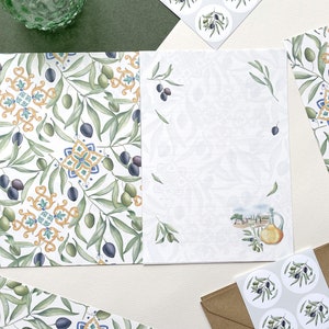 Ensemble de papier à lettres. Jeu de lettres olive méditerranéen.