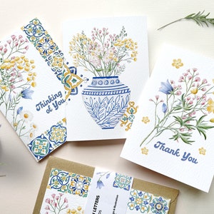 Set aus 3 Blumengrußkarten. Mediterrane Kollektion. Italienische Florale Motive.