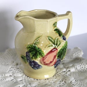 Vintage handgeschilderde keramische fruitkan/creamer 5,75&quot; hoog
