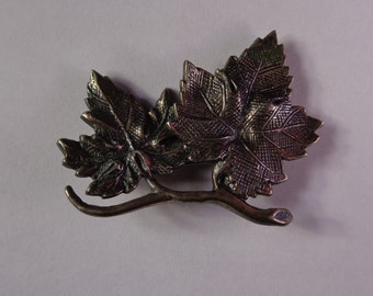 Vintage STERLING SILVER Maple Leaves Brooch Pin - Nice!