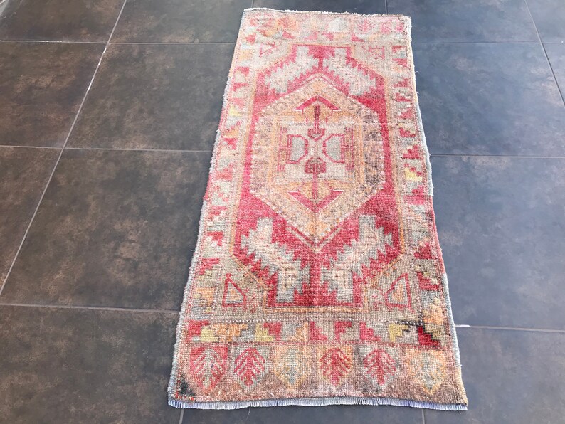 Small Doormat Oushak small rug Vintage Small Carpet Vintage Home decor Housewarming gift Turkish small carpet Small runner rug