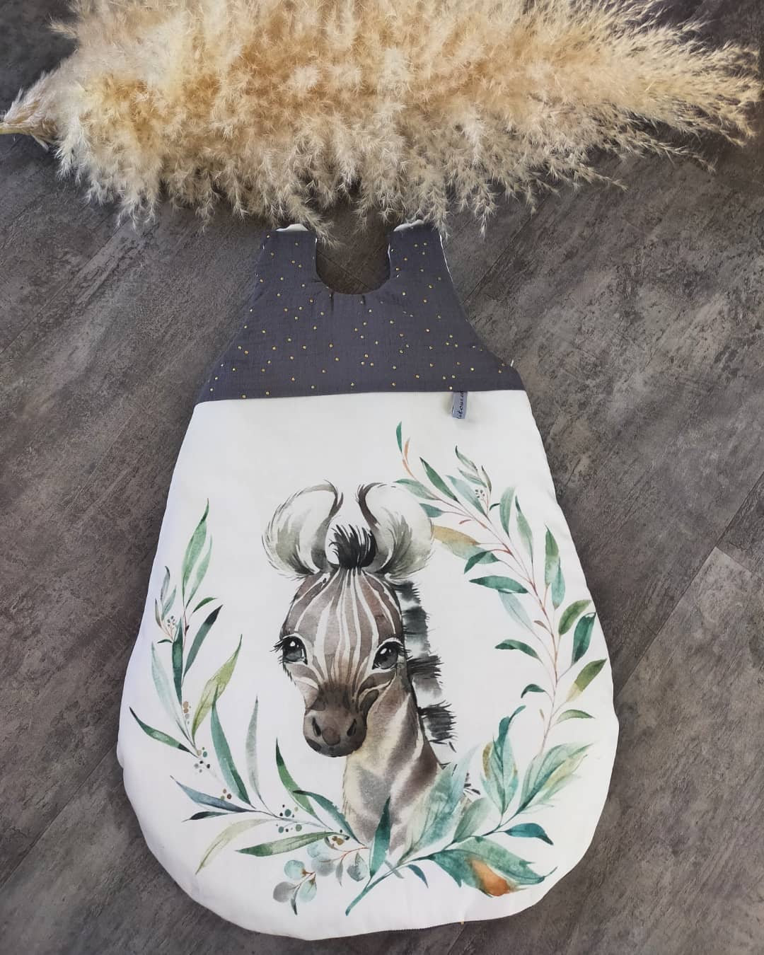 Gigoteuse Bébé Taille 1 | 0 à 6 Mois Zébre et Double Gaze Gris Doré, Cadeau de Naissance, Maternité,