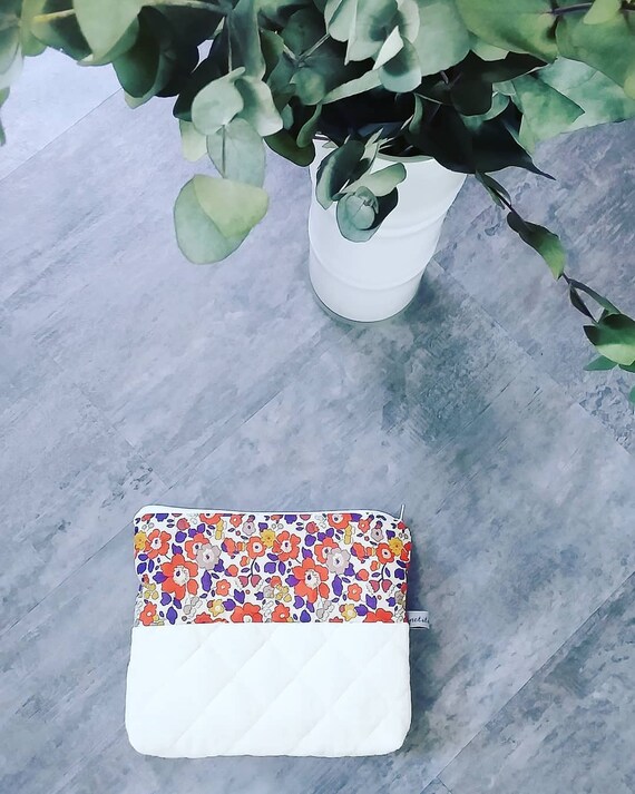 Liberty Kit and Double Quilted Gaze Ecru, Make-up Kit, Toilet