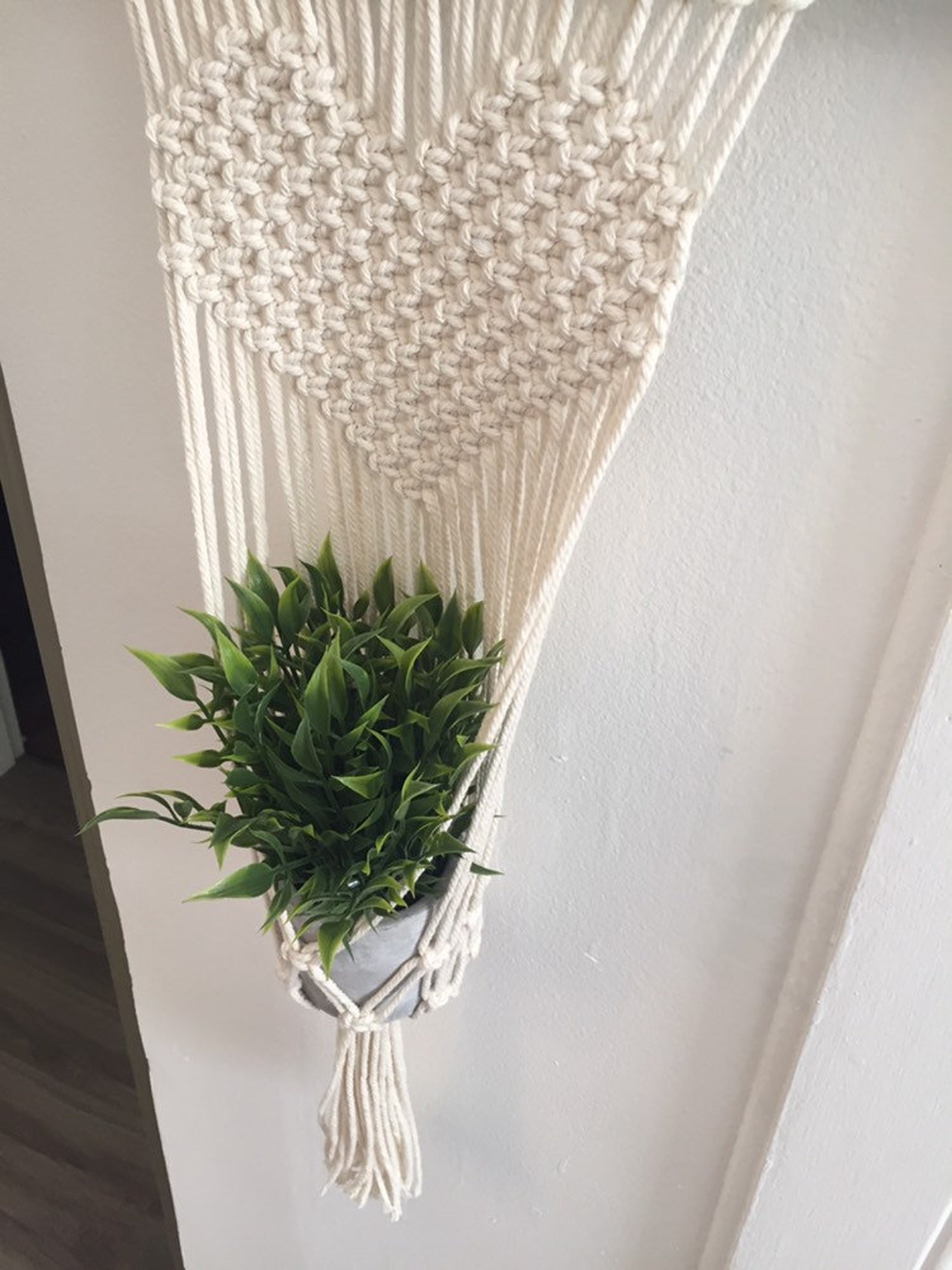 Heart Macrame Plant Hanger / Jardinière macrame en coeur Etsy
