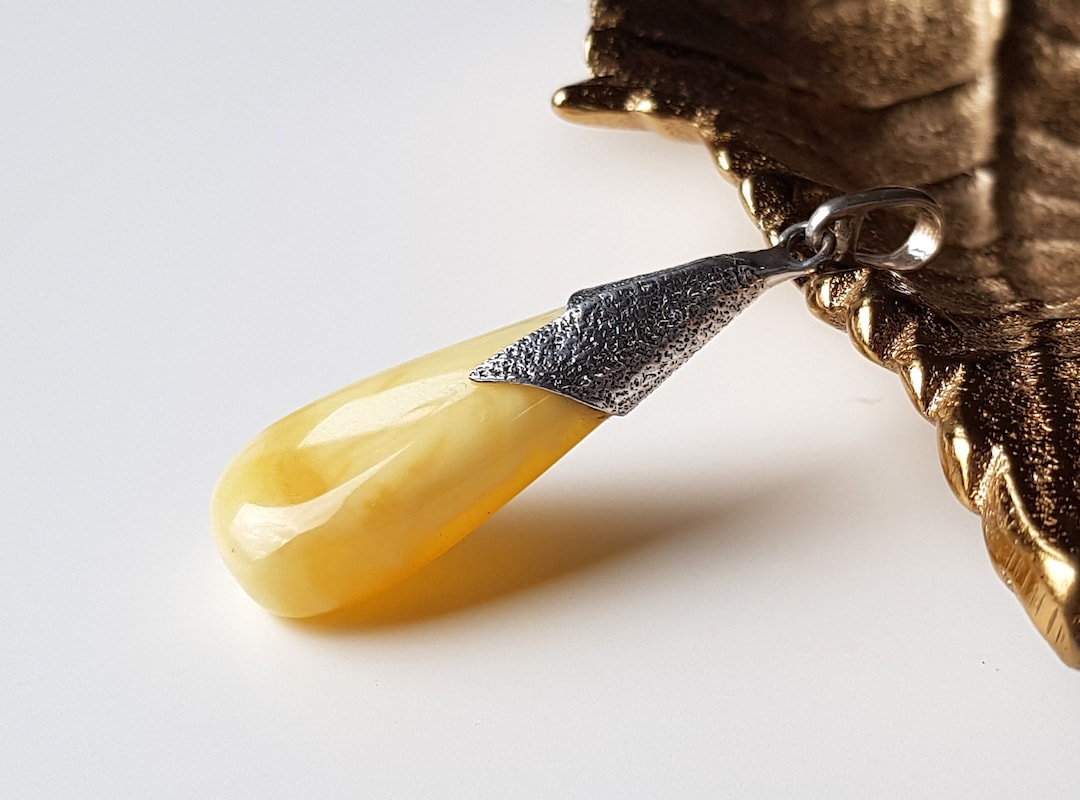 Produktbild von Gatuida Insekten-Bernstein-Dekoration – Echte Bernsteinverarbeitung Mit Tiermuster, Kreatives Deko-Objekt (ca. 10 X 7,5 Cm)