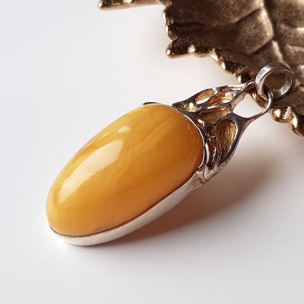 Large, egg-yolk Baltic amber, sterling silver and gold-plated silver pendant, Yellow amber stone pendant, Untreated amber jewellery