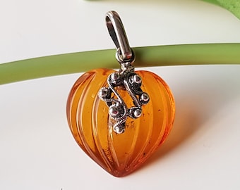 Golden Amber Heart Pendant, Grooved Amber Heart, Amber Pendant, Valentines Gift, Natural Amber Heart, Gift For The Valentine's Day