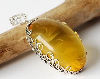 16,7 g Natural Amber Pendant, Gold Amber, Massive Amber And Sterling Silver Pendant, Amber Jewelry, Natural Yellow Amber Stone