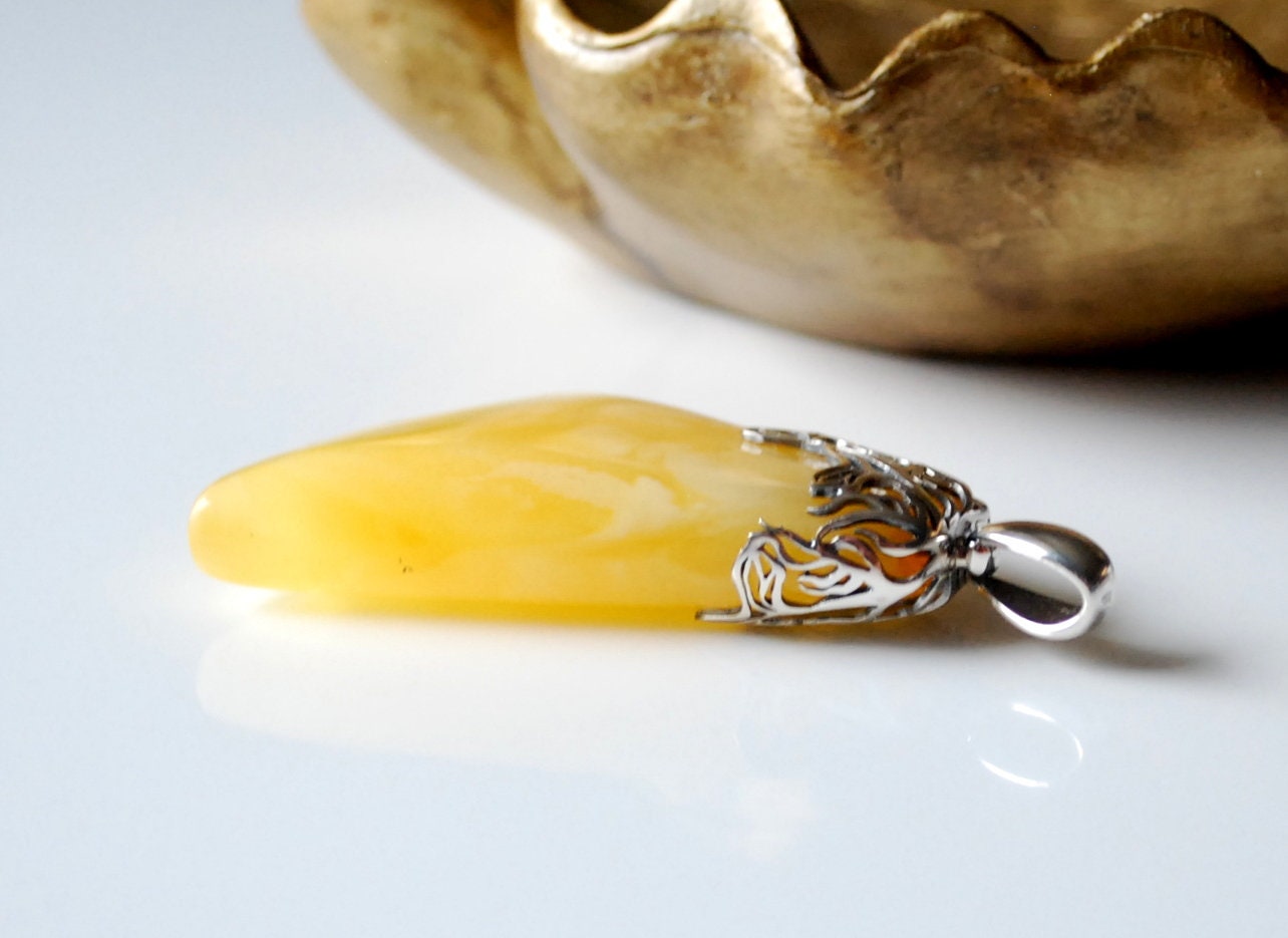 Sautoir D'ambre Baltique Naturel - Perles Blanches, Jaunes, Caramel - Longueur 1 Mètre 20 - Occasion