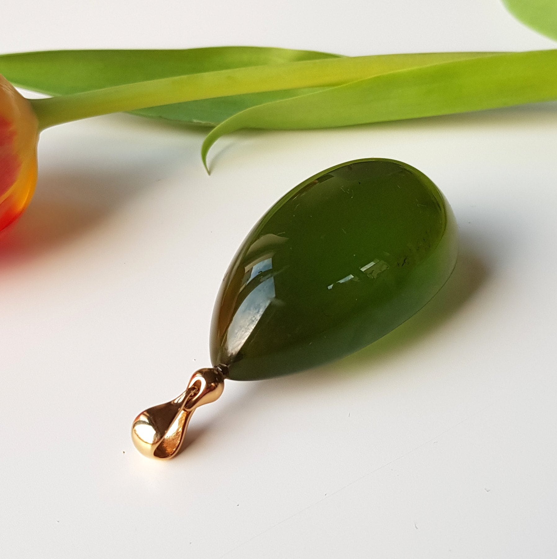 TheNaturalAmber Green Faceted Amber Pendant - Genuine Baltic Amber In Gold Plated 925 Silver - View #4