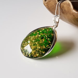 11,1 g Large, Green Baltic Amber Pendant, Massive Baltic Amber And Sterlig Silver Pendant, Baltic Amber Drop, Green Amber With Gold Glitters