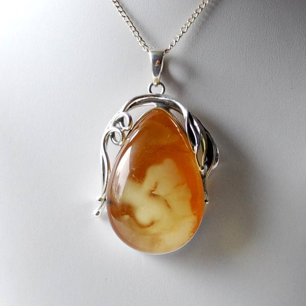 26,7 g Cloudy amber pendant, Huge amber and sterling silver pendant, Natural Baltic amber stone, Amber jewellery, Amber with a cloud