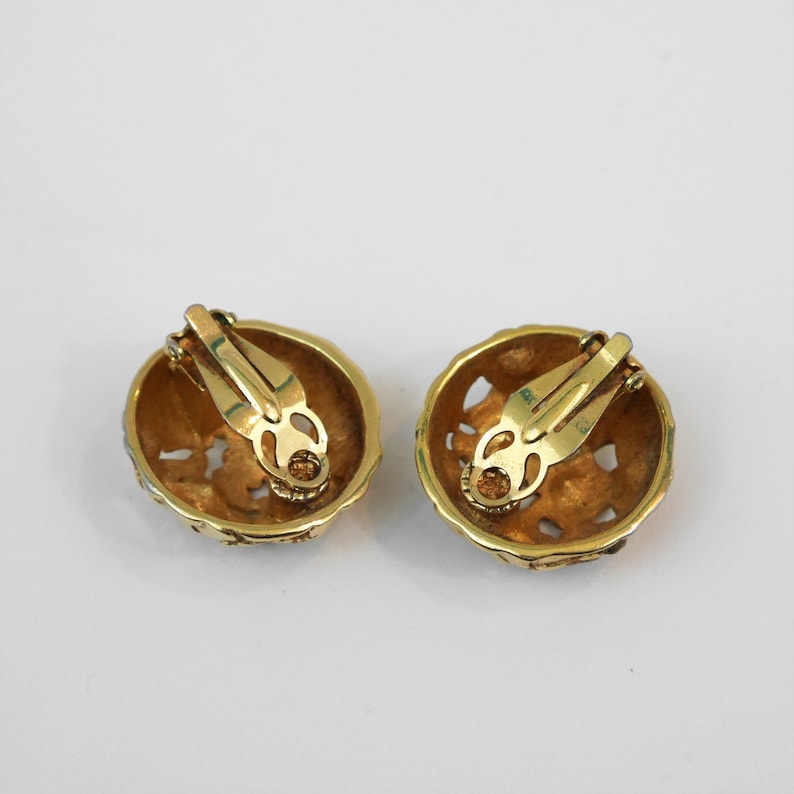 Necklace Pendant Shoe Clips Vintage Round Gold Clip On Earrings Blue and Pink Gem Stones Floral Design