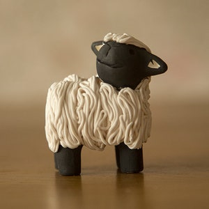 Pottery sheep image 3