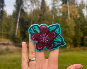 Flower Phone Grip that looks like bead work