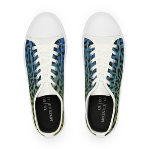 Cheetah Print Men&#39;s Low Top Sneakers