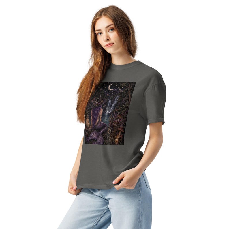 Unisex garment-dyed heavyweight t-shirt