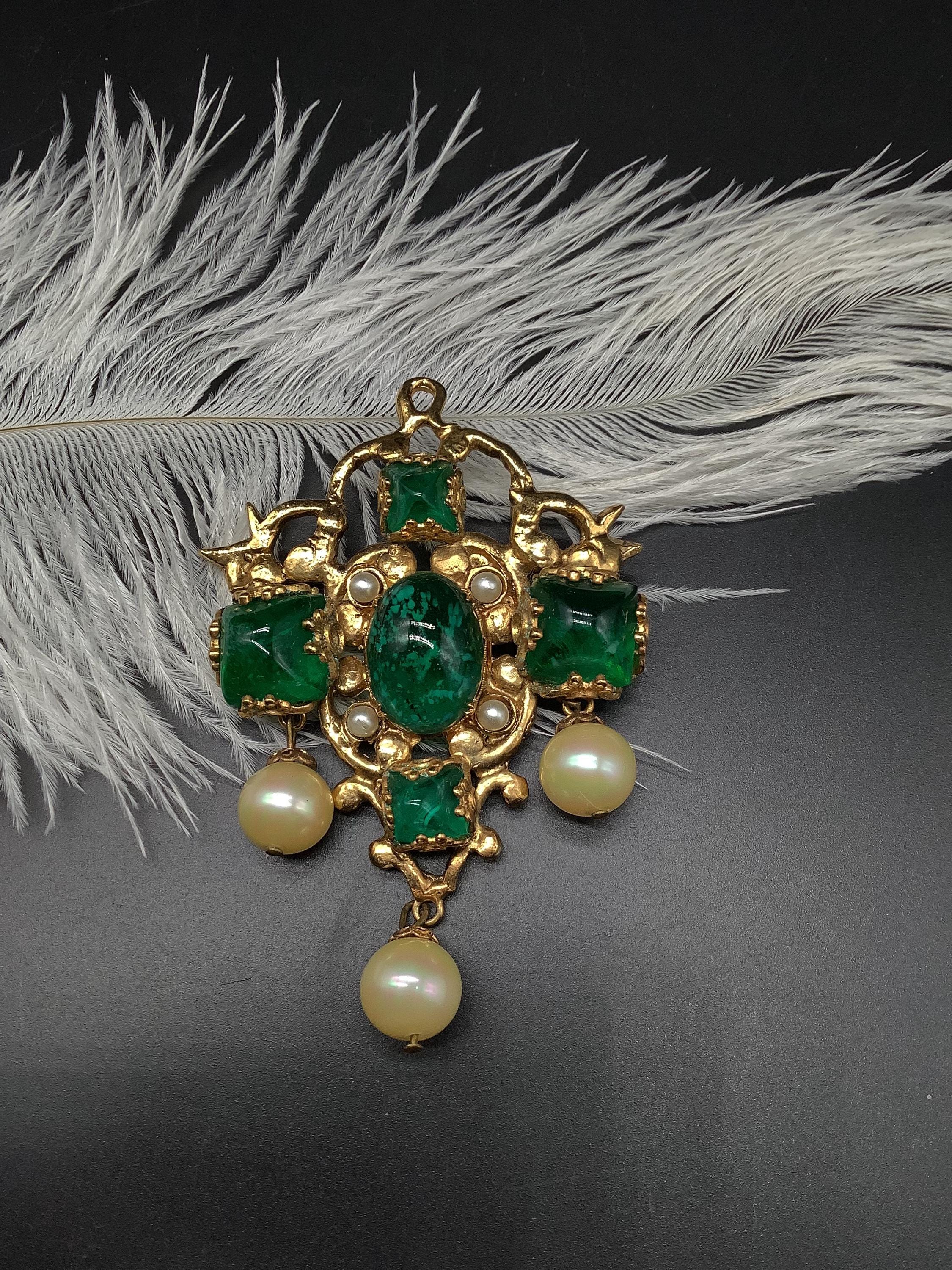 Chanel Gripoix Brooch - Etsy