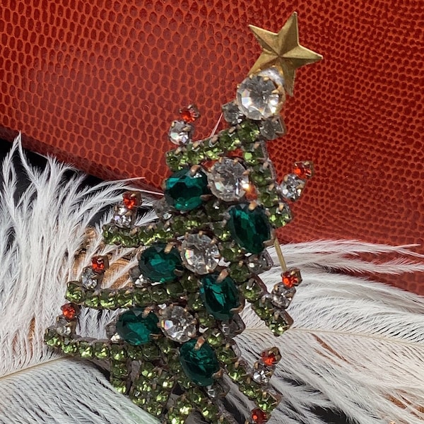 Vintage gran checo Rhinestone cristal árbol de Navidad con velas estrella árbol superior vidrio esmeralda espalda abierta broche pin coleccionable caja de regalo