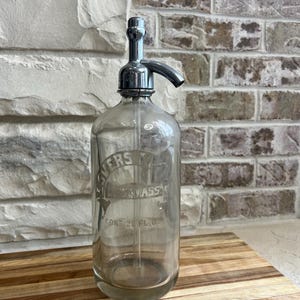 Vintage Starlight Seltzer Bottle: Lynrmas Co. Lynn MASS, Bar Decor