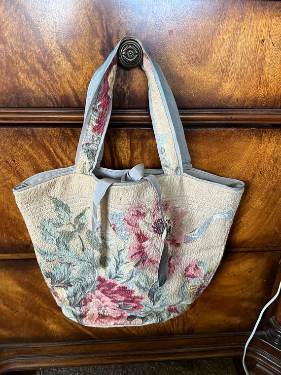 Vintage Tapestry Purse ~ Country Farmhouse Handle 