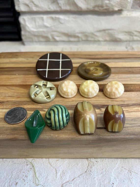 Antique Celluloid Sewing Buttons: Vintage Buckle Brooch 