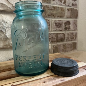 Ball Perfect Mason Blue Jar 1910-1923 ~ Vintage Blue ball mason perfect Jar with Zinc Lid, quart size ~ Country Farmhouse Kiktchen Decor