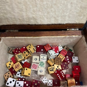 Vintage Dice,Wooden Box Of Dice ~ Vintage baked, Wood and Resin Dice ~ Variety box of dice ~ Wooden Fabric Lined Box ~ Vintage Casino Dice ~