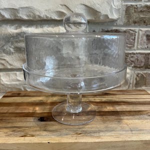 Vintage Domed Cake Stand Cake/Desert Stand textured glass Dome Pedestal cake Plate Pastry/Display stand raised rim 7&quot; W × 7.5&quot; T