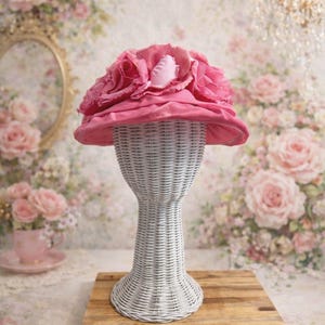 VINTAGE CIRCA 1950\'S DOWA PINK CHIFFON WRAP TURBAN STYLE HAT Vintage 60s Fuchsia Pink Straw Turban Hat from Regenstein main image 4