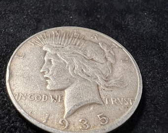 1935 Peace Silver Dollar - 90% Silver - Vintage U.S. Coin with Lady Liberty - Circulated