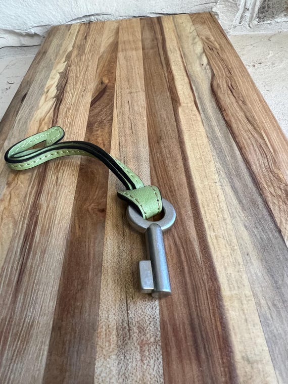Vintage Fossil Key Keychain: Green Leather Bag Ch… - image 7