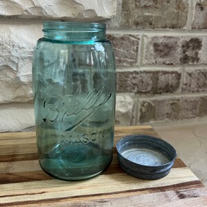 Vintage Ball Mason Jar  in Blue with Zinc Lid from 1900-1910 ~ Quart size Blue Ball Mason Jar for Collectors ~ Farmhouse Kitchen Decor