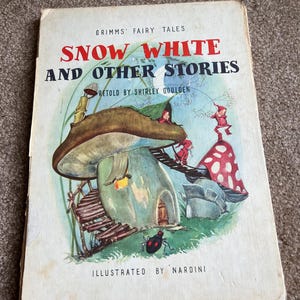 Vintage 1967 Grimm&#39;s Fairy Tales - Snow White and Other Stories | Illustrated by Nardini | Grosset & Dunlap Children&#39;s Book