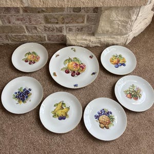 Vintage Hutschenreuther Bavaria Porcelain Dessert Plates: Hand-Painted Fruit, Gold Trim, Set of 8