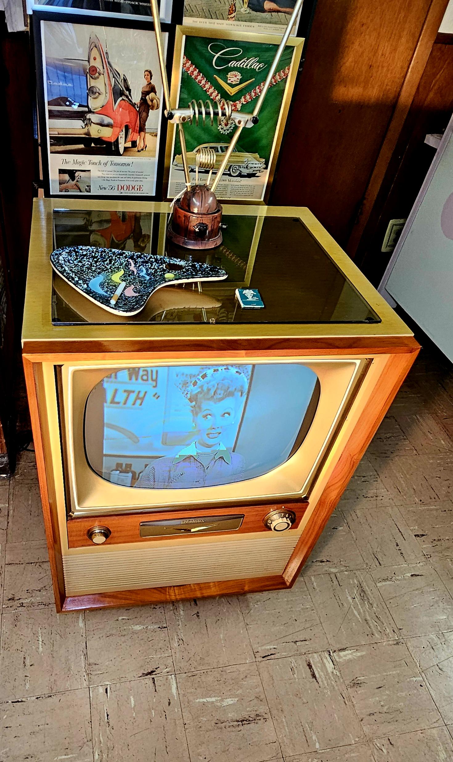 Mid Century 1950's RCA Victor Television Converted to a Smart TV Using ...