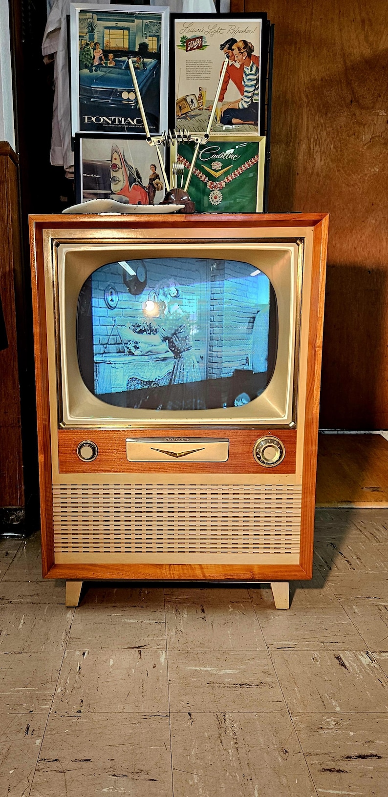 Mid Century 1950's RCA Victor Television Converted to a Smart Color TV ...
