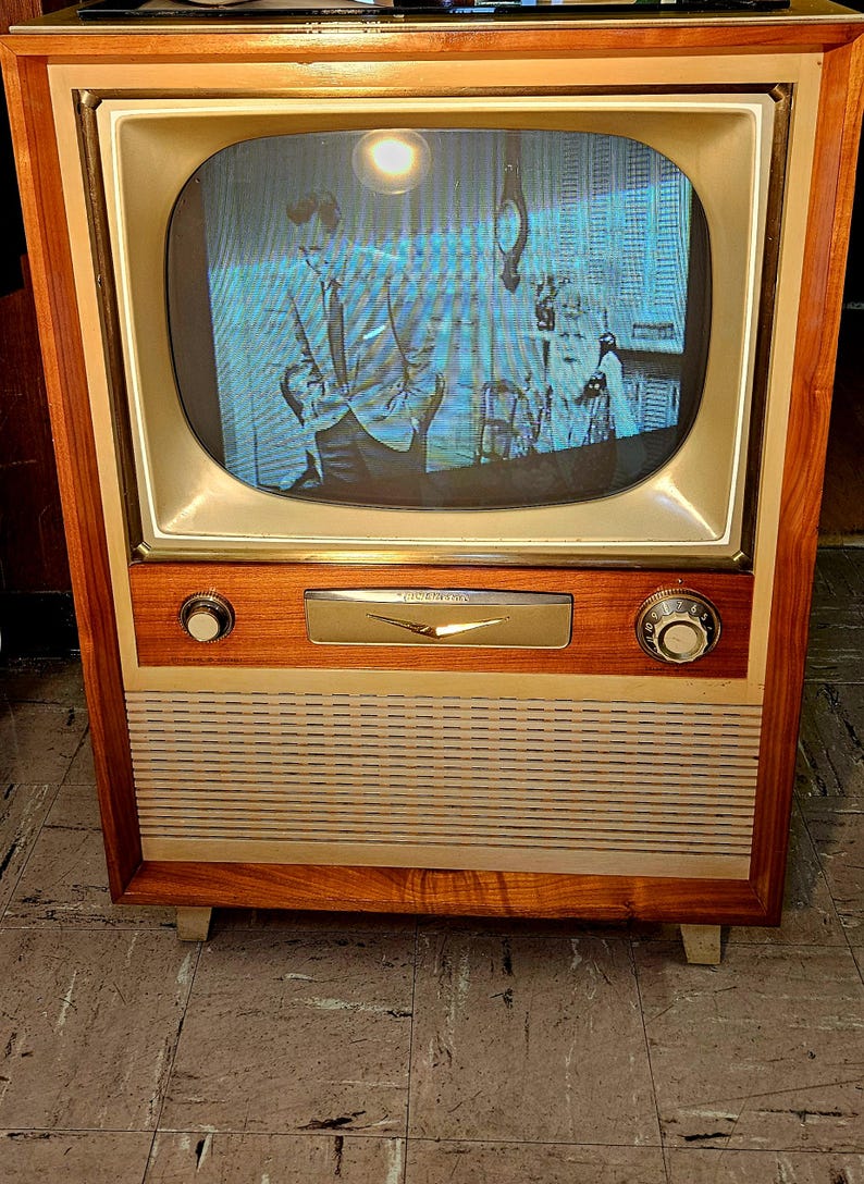 Mid Century 1950's RCA Victor Television Converted to a Smart Color TV ...