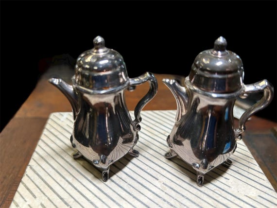 ヴィンテージ Nu-Trend シルバープレート ティーポットセット、塩