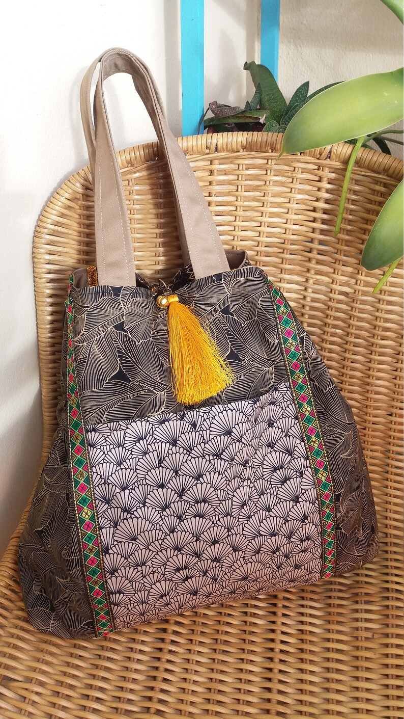 Tote bag