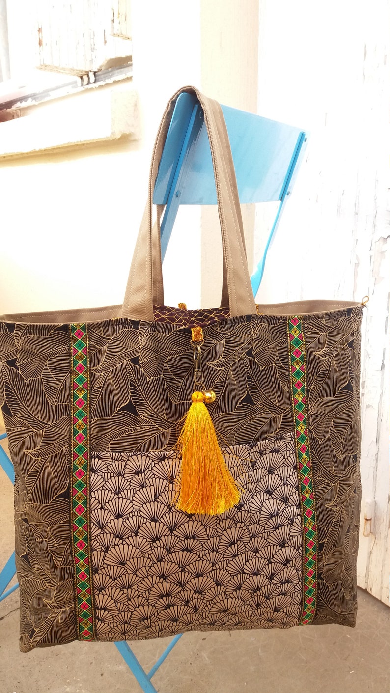 Tote bag