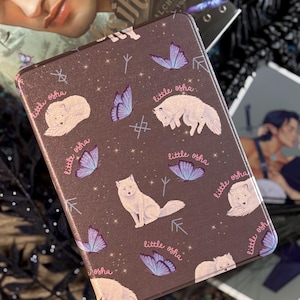 Custodia per Kindle Paperwhite in onice e argento con rune